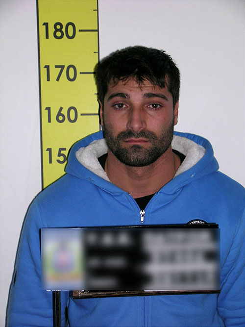 Καραγκιόζης Στέφανος του Γεωργίου και της Δήμητρας, που γεννήθηκε στις 25-3-1987 στην Αμαλιάδα Ηλείας, κάτοικο Αμαλιάδας.