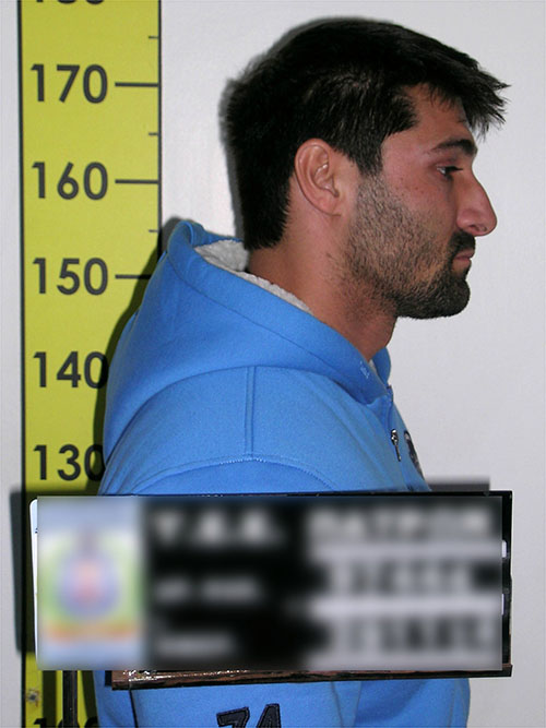 Καραγκιόζης Στέφανος του Γεωργίου και της Δήμητρας, που γεννήθηκε στις 25-3-1987 στην Αμαλιάδα Ηλείας, κάτοικο Αμαλιάδας.