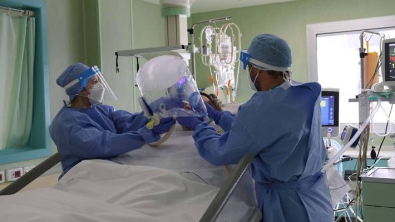 Νέα μελέτη: Η ιντερφερόνη δεν βελτιώνει την κατάσταση των νοσηλευόμενων με Covid-19