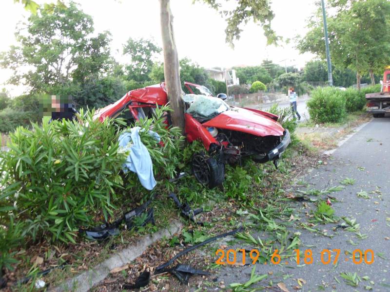 Νεκρός 22χρονος σε τροχαίο στη Νέα Είσοδο Καλαμάτας (Φωτογραφίες)