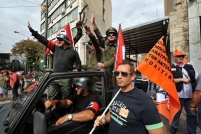 Παλινόρθωση του εθνικολαϊκισμού