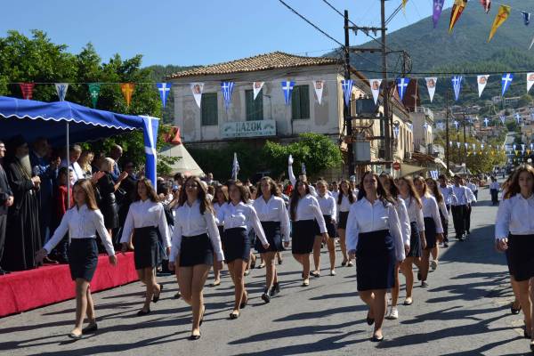 Τίμησε την εθνική επέτειο η Κυπαρισσία (βίντεο-φωτογραφίες)