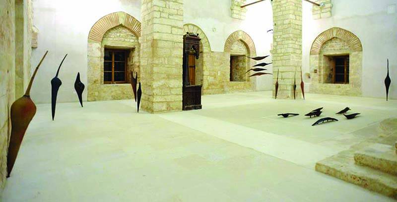 Ζητεί να… μεταφερθεί εικαστική έκθεση ο Δήμος Πύλου - Νέστορος!