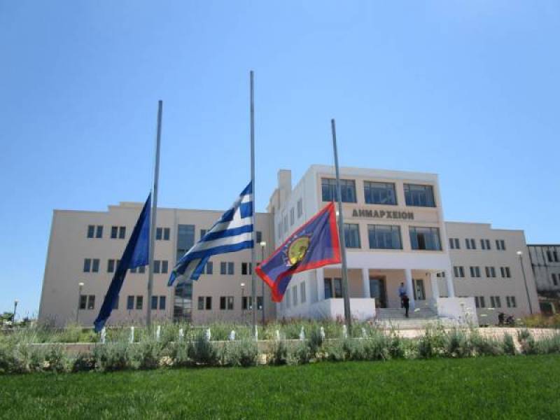 Απόφαση για απόδοση τιμής σε αποβιώσαντες αιρετούς του Δήμου Καλαμάτας