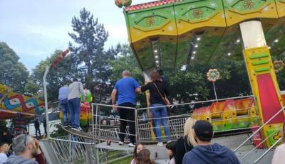 Κοζάνη: Αποκόπηκαν δύο βαγόνια από τρενάκι σε λούνα παρκ (βίντεο)