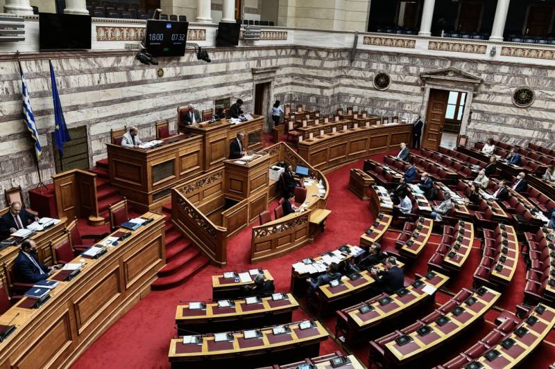 Υπερψηφίστηκε από ΝΔ, ΣΥΡΙΖΑ, ΠΑΣΟΚ η Συμφωνία Στρατηγικής Εταιρικής Σχέσης ΕΕ-Καναδά