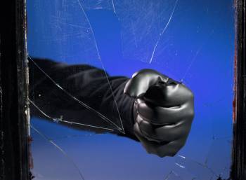 Απόπειρα ληστείας σε κοσμηματοπωλείο στα Φιλιατρά