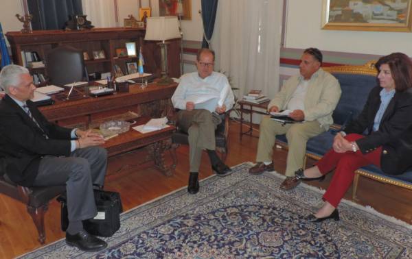 Στο Δημαρχείο για τη συνάντηση πιλότων