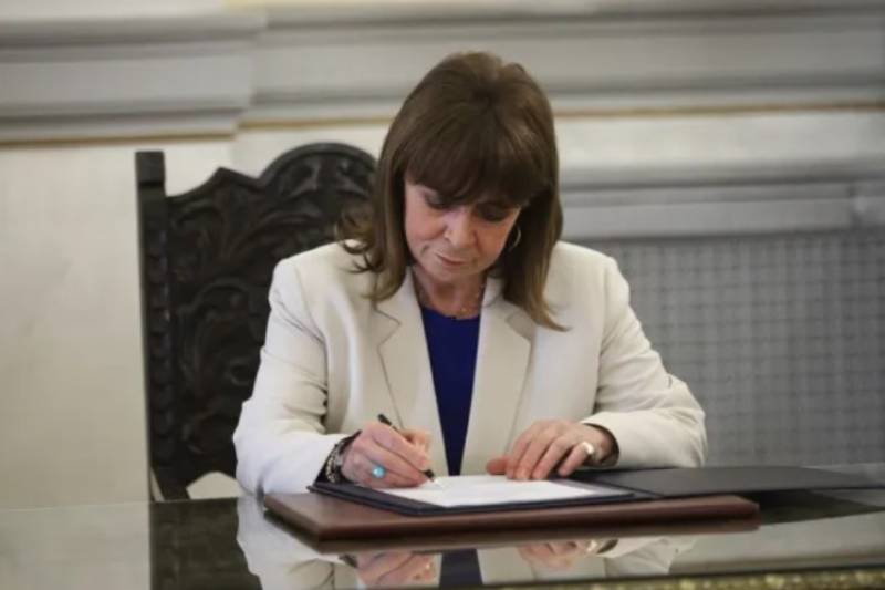 Ανασχηματισμός: Πότε θα γίνουν η ορκωμοσία και οι τελετές παράδοσης - παραλαβής