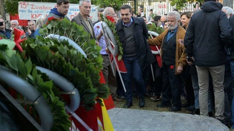 Στο Πολυτεχνείο ο Τσίπρας: Το μήνυμα της εξέγερσης του Νοέμβρη πιο επίκαιρο από ποτέ (βίντεο)