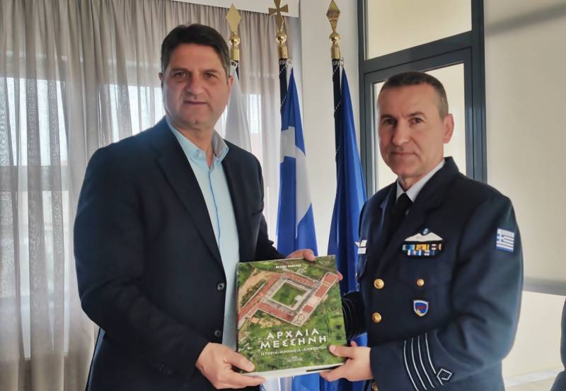 Στο δήμαρχο Μεσσήνης ο διοικητής της 120 ΠΕΑ