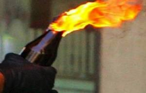 Μολότοφ στα γραφεία της εφημερίδας "Πελοπόννησος"