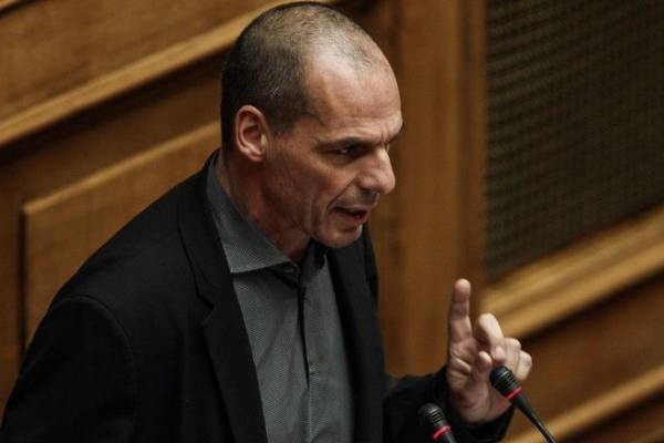 Der Standard: Γιάνης Βαρουφάκης, ο ατρόμητος αντίπαλος που προκαλεί την Τρόικα