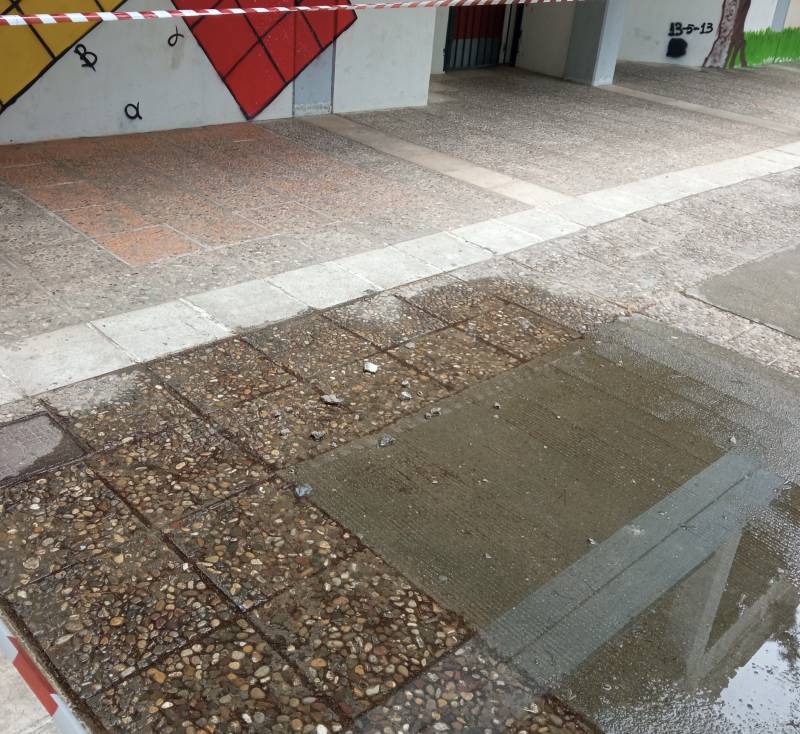 Καλαμάτα: Κομμάτια από τσιμέντο έπεσαν από την οροφή του πρώην Πολυκλαδικού