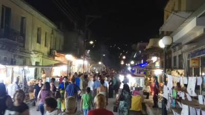 "Λευκή Νύχτα" με μουσική, χρώματα και γεύσεις στην Κυπαρισσία (βίντεο-φωτογραφίες)