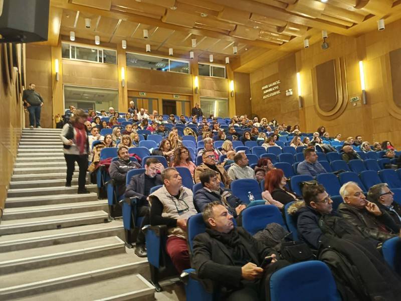 Επιστημονική ημερίδα χθες στην Καλαμάτα: Η χρήση της Τεχνητής Νοημοσύνης στην εκπαίδευση