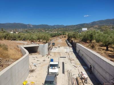 Εργασίες μόνο σε ένα τμήμα του αντιπλημμυρικού - Καθώς εκκρεμούν απαλλοτριώσεις στο ρέμα Κερεζένια