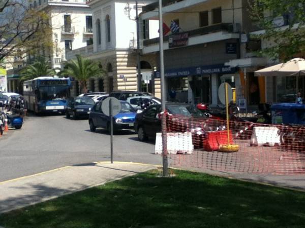 Κυκλοφοριακό χάος στο κέντρο της Καλαμάτας