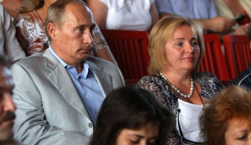 ΕΕ-ΗΠΑ: Κυρώσεις και στις δύο κόρες του Πούτιν