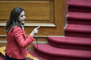 Μπακογιάννη: Να παραιτηθεί ο Βαρουφάκης-Βαρίδι για την Ελλάδα