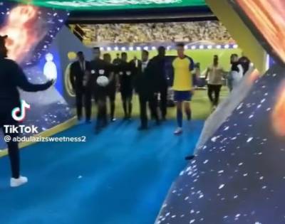 «Ο Μέσι είναι καλύτερος» είπε πιτσιρικάς στον Ρονάλντο - Viral η απάντηση του Πορτογάλου (Βίντεο)