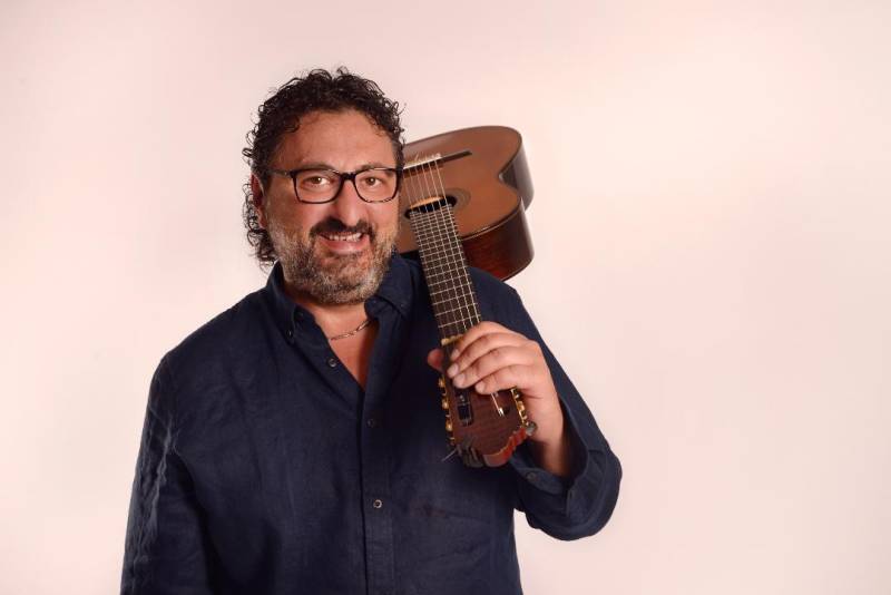 Συναυλία με τον Aniello Desiderio στο Μέγαρο Χορού Καλαμάτας
