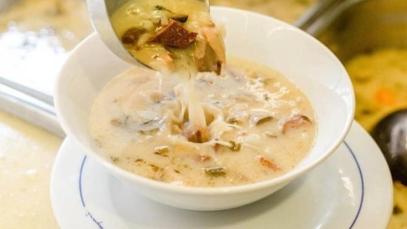 Εκατοντάδες προπαραγγελίες και κρατήσεις για μαγειρίτσα. Μέχρι και στο εξωτερικό φεύγει κατεψυγμένη