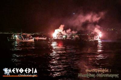 Θαλάσσια περιφορά του Επιταφίου στις Κιτριές (φωτογραφίες)