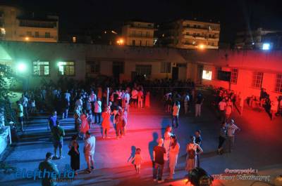 Καλαμάτα: Πάρτι αποφοίτων 26 ετών στο 1ο Γυμνάσιο - Λύκειο με... μηνύματα (βίντεο-φωτογραφίες)