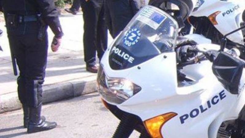 Καταδίωξη έπειτα από ληστεία στη Νέα Ερυθραία - Ψέκασαν με πυροσβεστήρα αστυνομικούς (βίντεο)