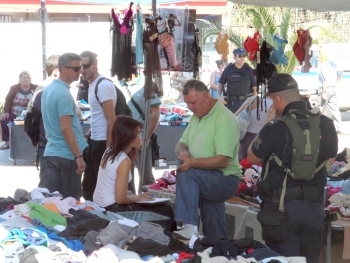 Συλλήψεις και κατασχέσεις στη λαϊκή της Αγίας Τριάδας