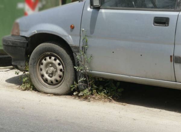 Διευκρινίσεις για τα εγκαταλελειμμένα οχήματα