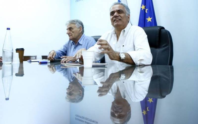 Σκουρλέτης: Επιπλέον 500 προσλήψεις στους δήμους