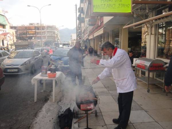 Πρώτες τσίκνες στην ηλιόλουστη Καλαμάτα