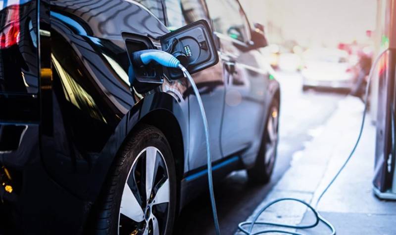 Πάνω από 17.000 ηλεκτρικά οχήματα κινούνται στην Ελλάδα