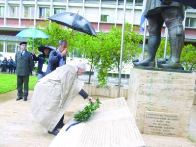 Στεφάνι στους Μακεδονομάχους κατέθεσε ο Μπουτάρης