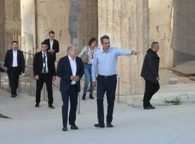 Στην Ακρόπολη Κυριάκος Μητσοτάκης και Όλαφ Σολτς
