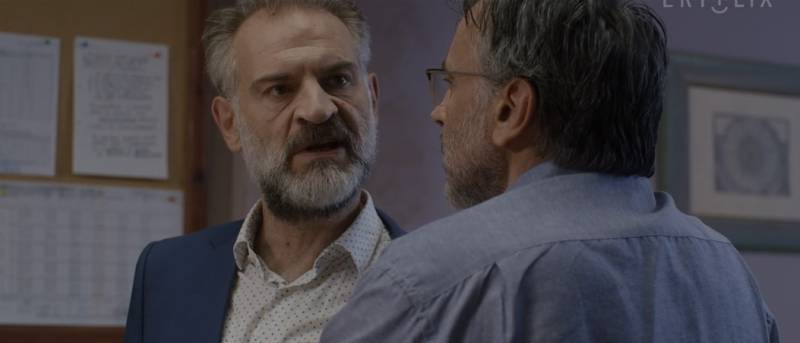 Ευταξόπουλος και Γιαννόπουλος στη σειρά "Κάνε ότι κοιμάσαι" (Βίντεο)