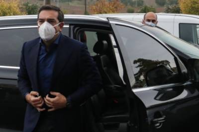 Τσίπρας: Η Εκκλησία αγνόησε τα μέτρα - Γιατί πανηγυρίζει η κυβέρνηση;