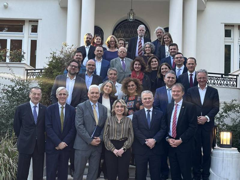 "Παράθυρο" για σιδηρόδρομο ξανά στην Πελοπόννησο σε εκδήλωση της Ελβετικής Πρεσβείας στην Αθήνα