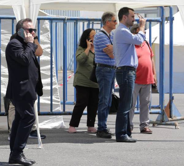 Χαρίτσης για πολύνεκρο ναυάγιο: " Η αλληλεγγύη και οι σκέψεις μας στους ανθρώπους που γλύτωσαν από το τραγικό ναυάγιο"