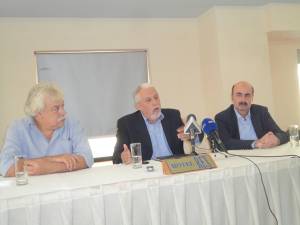 Ανοιχτή η υποψηφιότητα Μανώλη για την Περιφέρεια