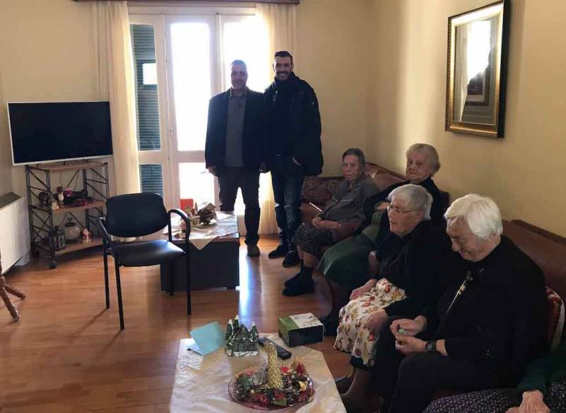 Καλαμάτα: Εργαζόμενοι του "Καρέλια" σε Γηροκομείο και Ασυλο