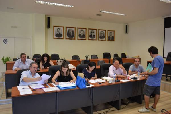 Μικρό ενδιαφέρον για τις καντίνες στο Δήμο Τριφυλίας