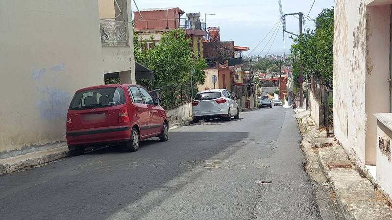 Πρόβλημα με τα παρκαρισμένα