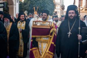 Φωτογραφίες από την υποδοχή της χείρας του Αγίου Νεκταρίου