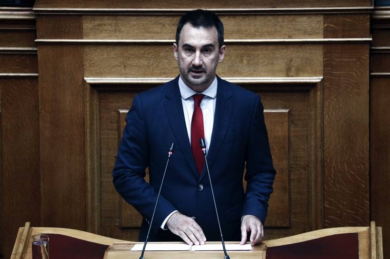 Αλέξης Χαρίτσης: “Η κυβέρνηση θα συνεχίσει στον δρόμο της φθηνής ανάπτυξης”