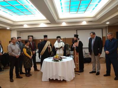 Εκοψαν πίτα οι απόφοιτοι του 2ου Εξατάξιου Γυμνασίου - Λυκείου Καλαμάτας