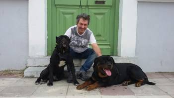 Ο Χρήστος Χατζηπαναγιώτης στην "Ε": Ο θεατής «ακούει» καλύτερα αυτό που σκέφτεσαι παρά αυτό που λες!