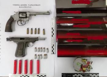 Σύλληψη 64χρονου στην Καλαμάτα για όπλα, ναρκωτικά και λαθραία τσιγγάρα